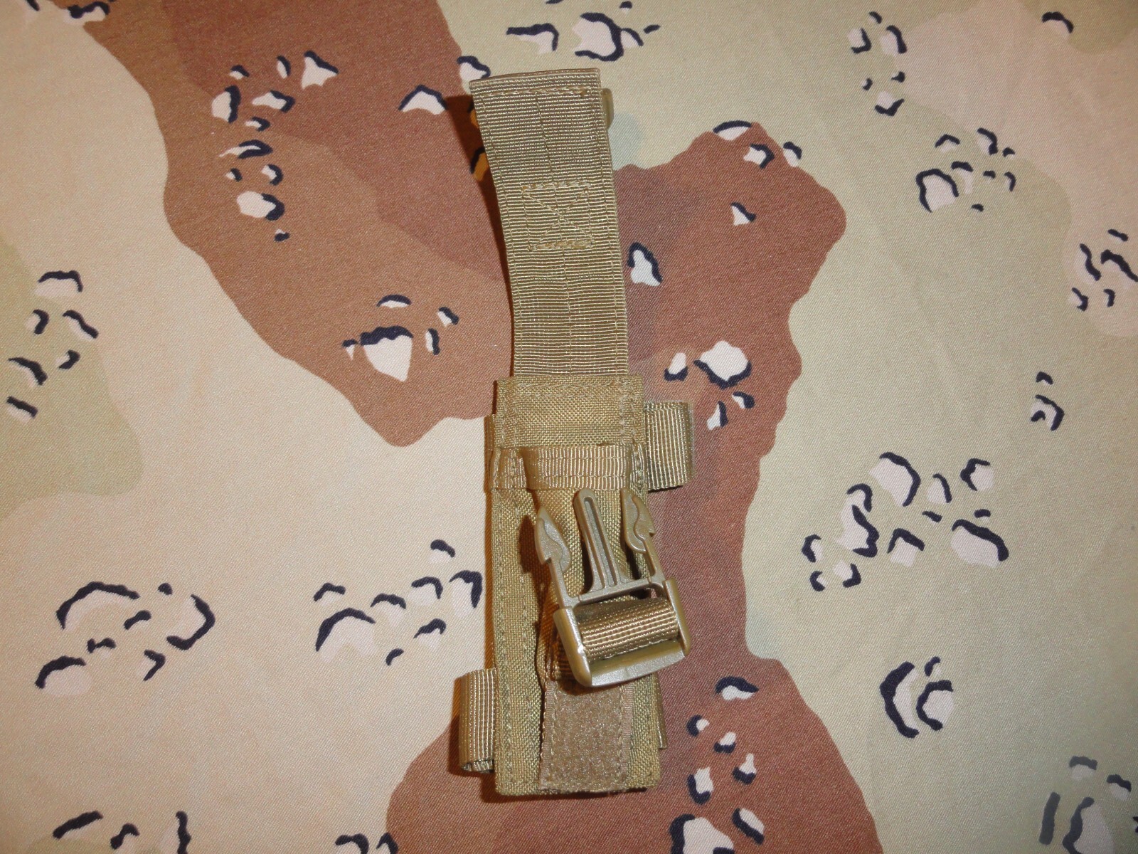 NEW USMC MARINE CORP COYOTE BROWN MILITARY UNIVERSAL POP FLARE POUCH 2" X 6"