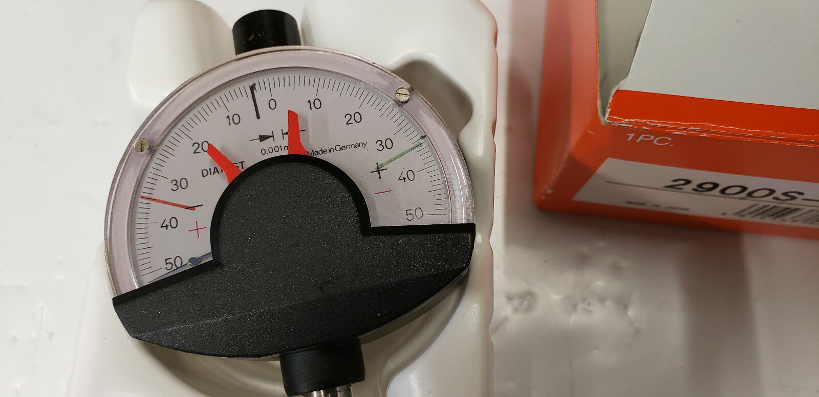 DIATEST F1000 Micro Comparator Indicator in MITUTOYO BOX.
