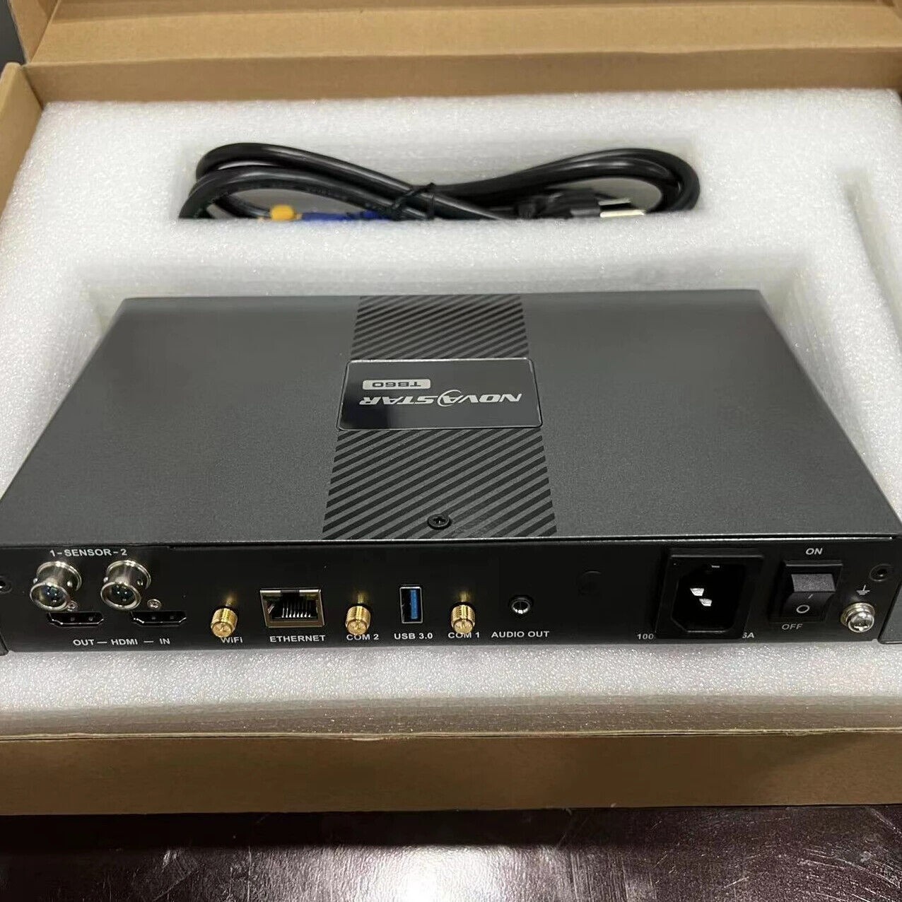 Tb60 LED Screen Controller 2.3 Million Pixels Loading Novastar Multimedia Player