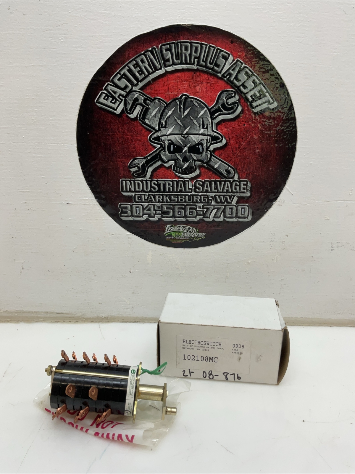Electroswitch 102108MC Rotary Cam Switch 120/240 VAC NIB