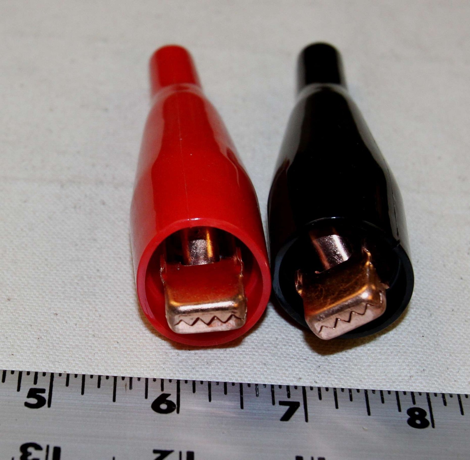 Mueller No. 25C 75 amp copper electrical alligator clips w/ insulators - qty 2