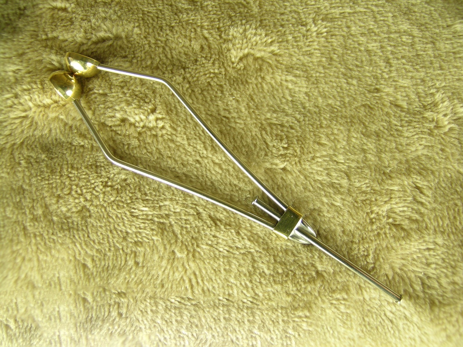 COLLAR BOBBIN HOLDER 4" #005