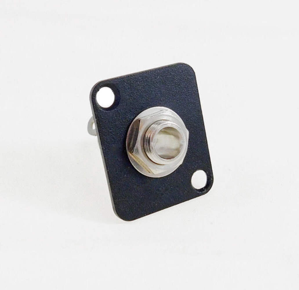 PROCRAFT D-11 Panel Mount D type Plate w/ 1) Switchcraft #11 Mono 1/4"