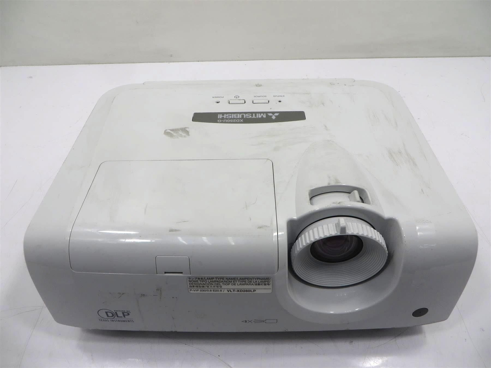 Mitsubishi XD250U-G DLP Projector Home Theater HDMI Good working