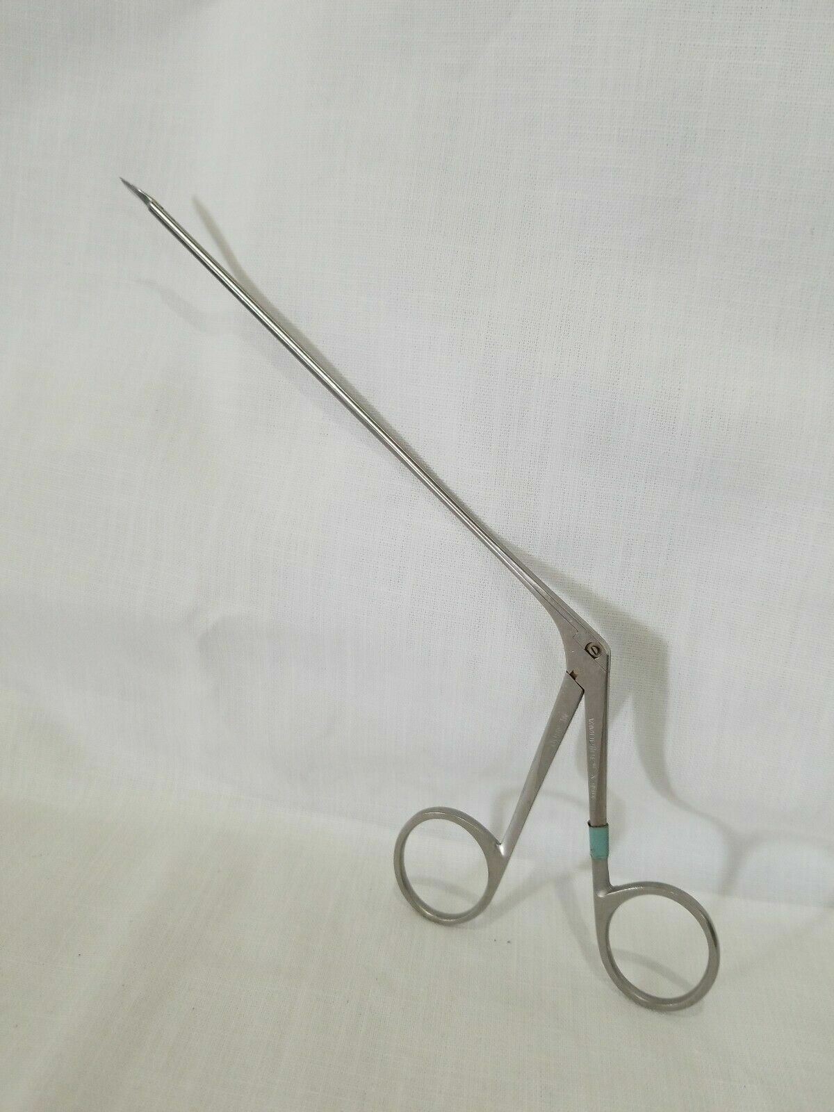 V. Mueller NL3800 Kurze Dissecting Scissors MJ3