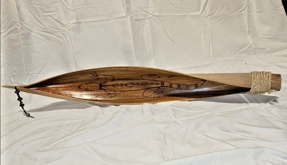 Unique Canoe Shaped Palm Frond | Hand Carved Gecko Rustic Decor Coastal Sea