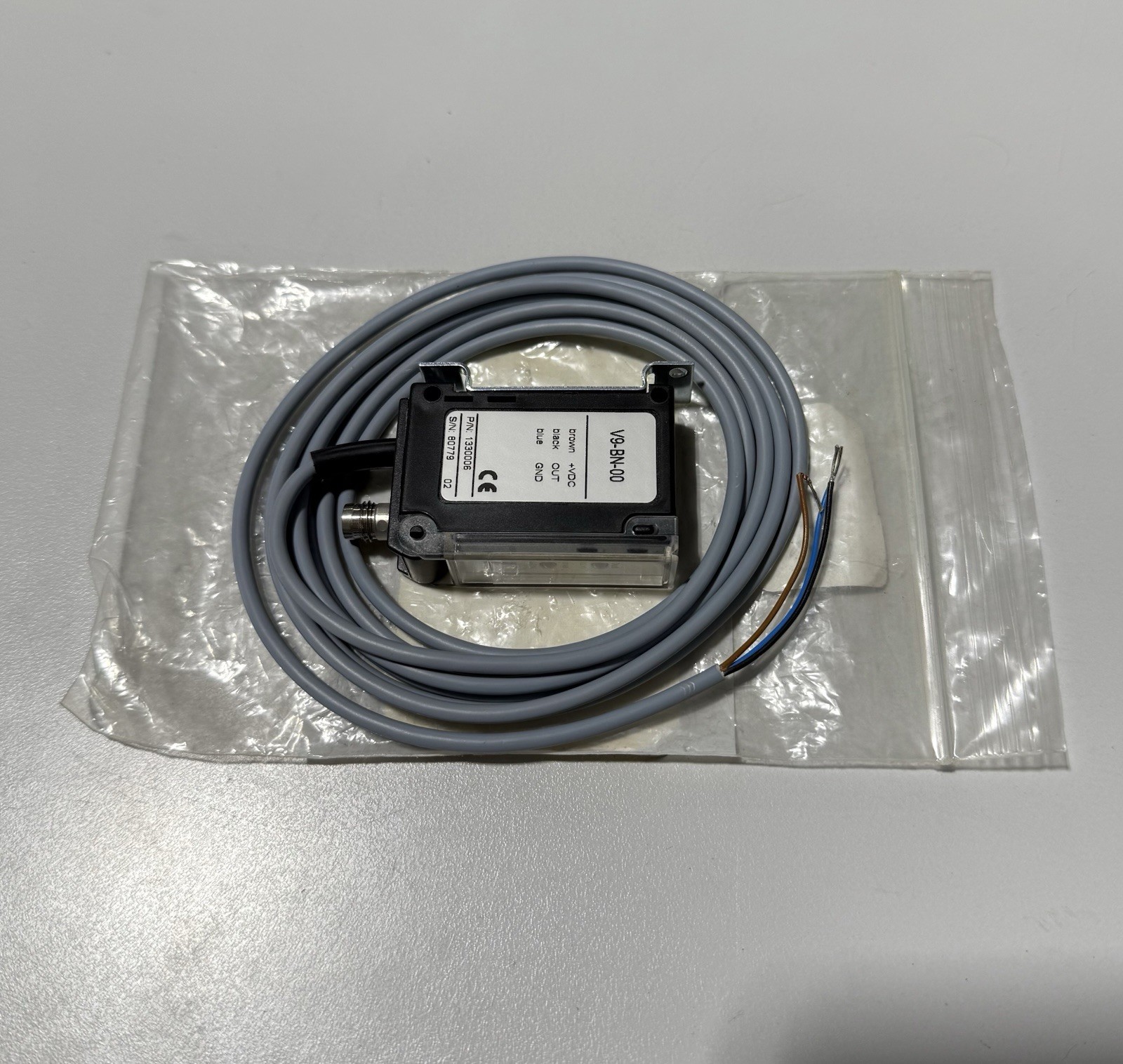STM V9-BN-00 / 1330006 Photoelectric Sensor *NEW OPEN BOX*
