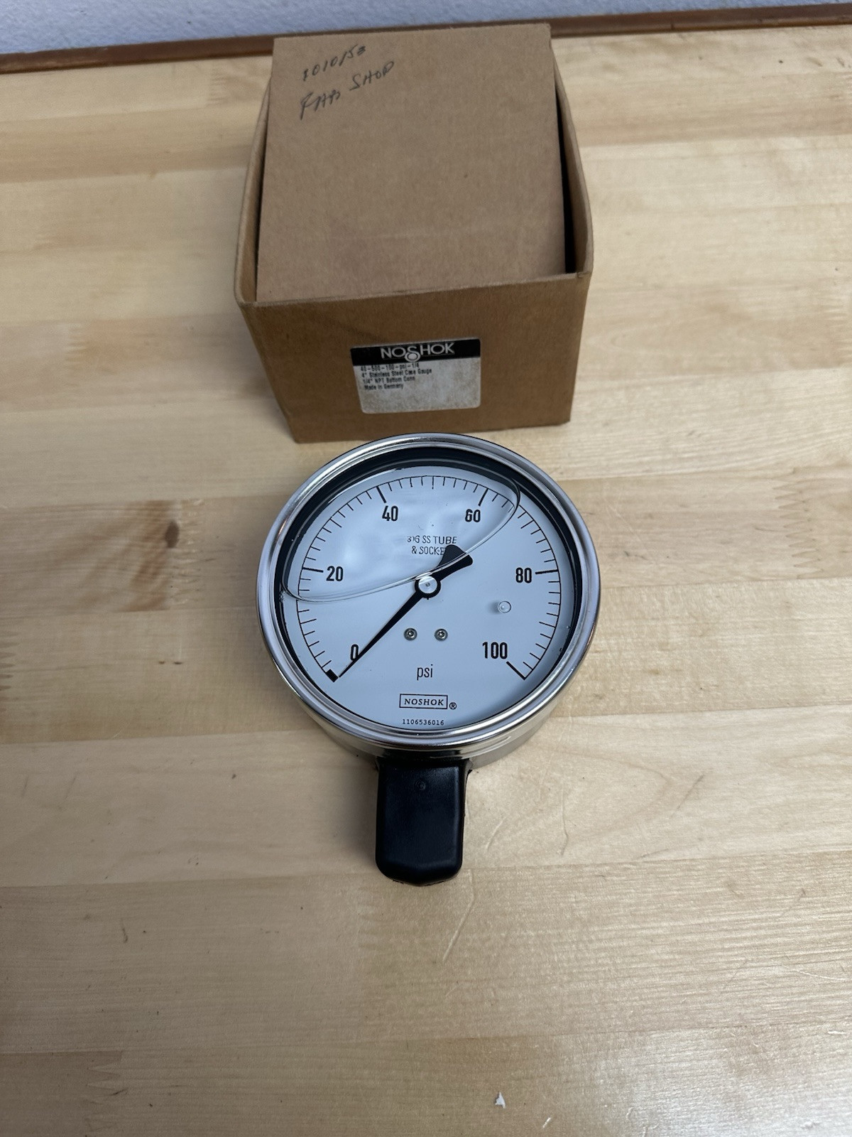 40-500-100-psi-1/4 NPT, 4" 304 SS Case & Gauge Pressure Gauge Glycerin Filled