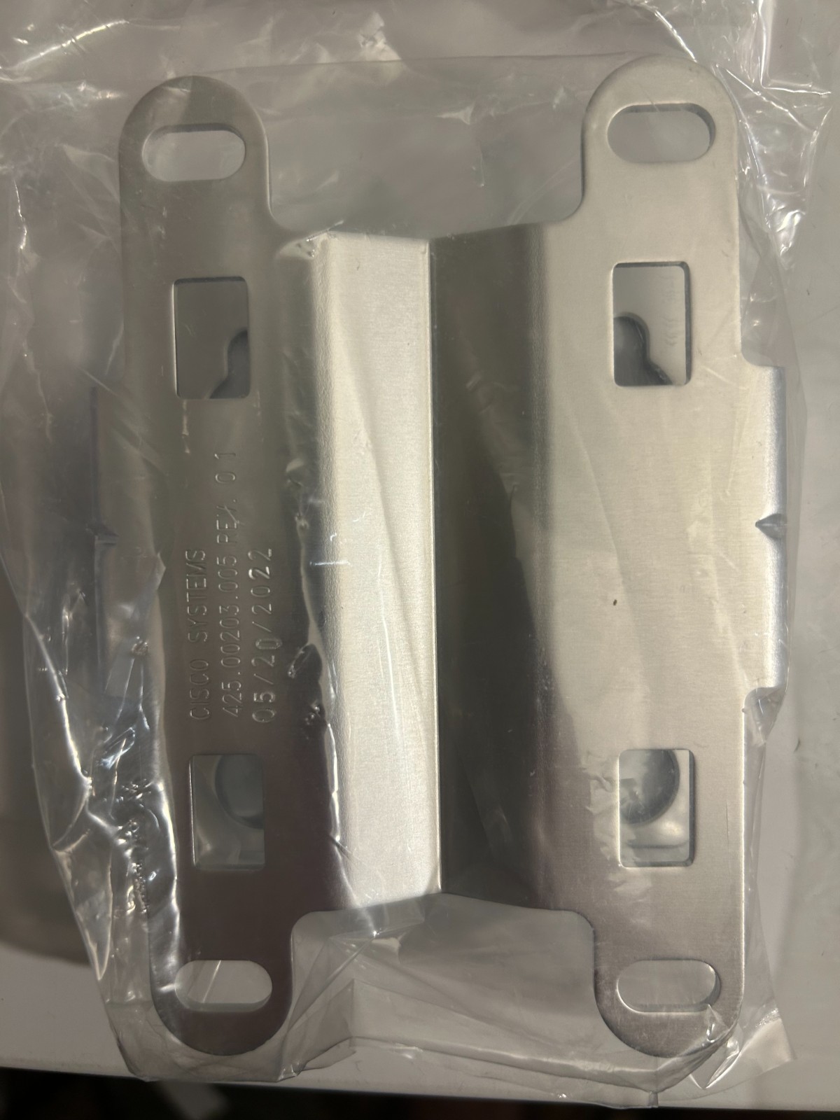 1PC NEW AIR-MNT-VERT1 Mounting Bracket for Catalyst 9124AX Wireless Access Point