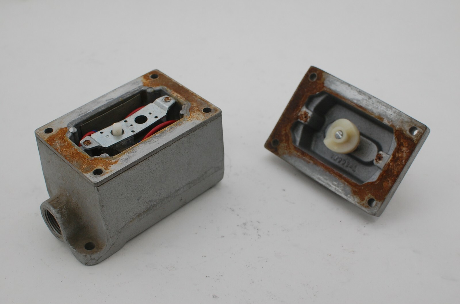 Crouse Hinds EDS 21271 Switch