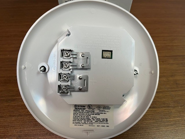 System Sensor PC2475W Horn strobe 75cd 24v, white ceiling; NEW; Free shipping