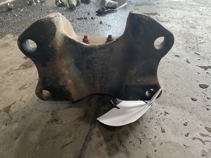 Suspension Bracket 6803250003 for Freightliner MT55 (641-12689)