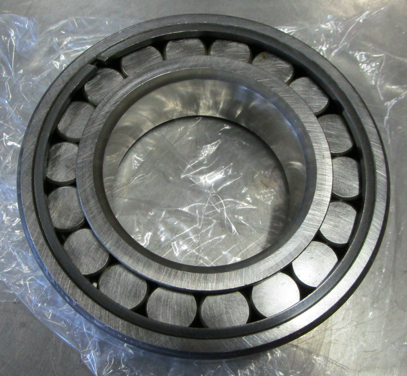 Caterpillar Cylindrical (KCA ET) Roller Bearing P# 118-5805 New Surplus   //  F2