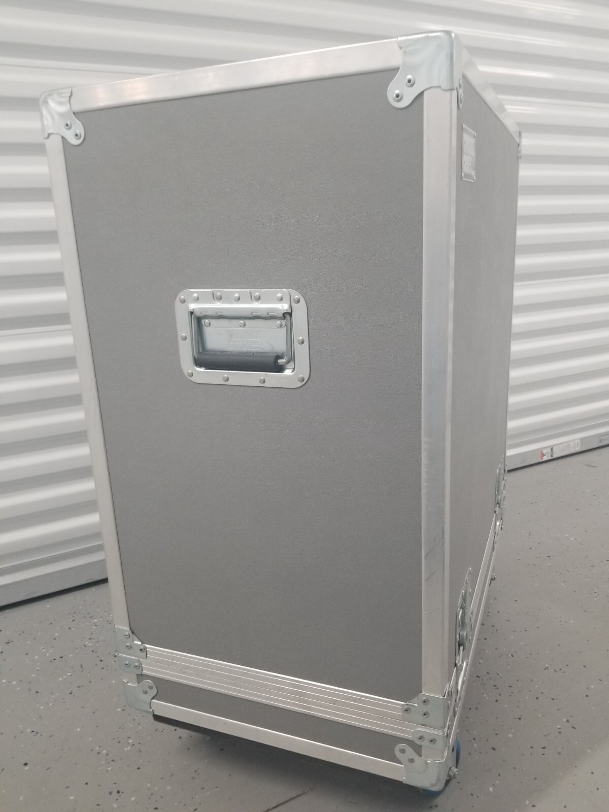 Cabbage Cases Amplifier Speaker Rolling Flight Case - 30 x 18 x 37H - Gray