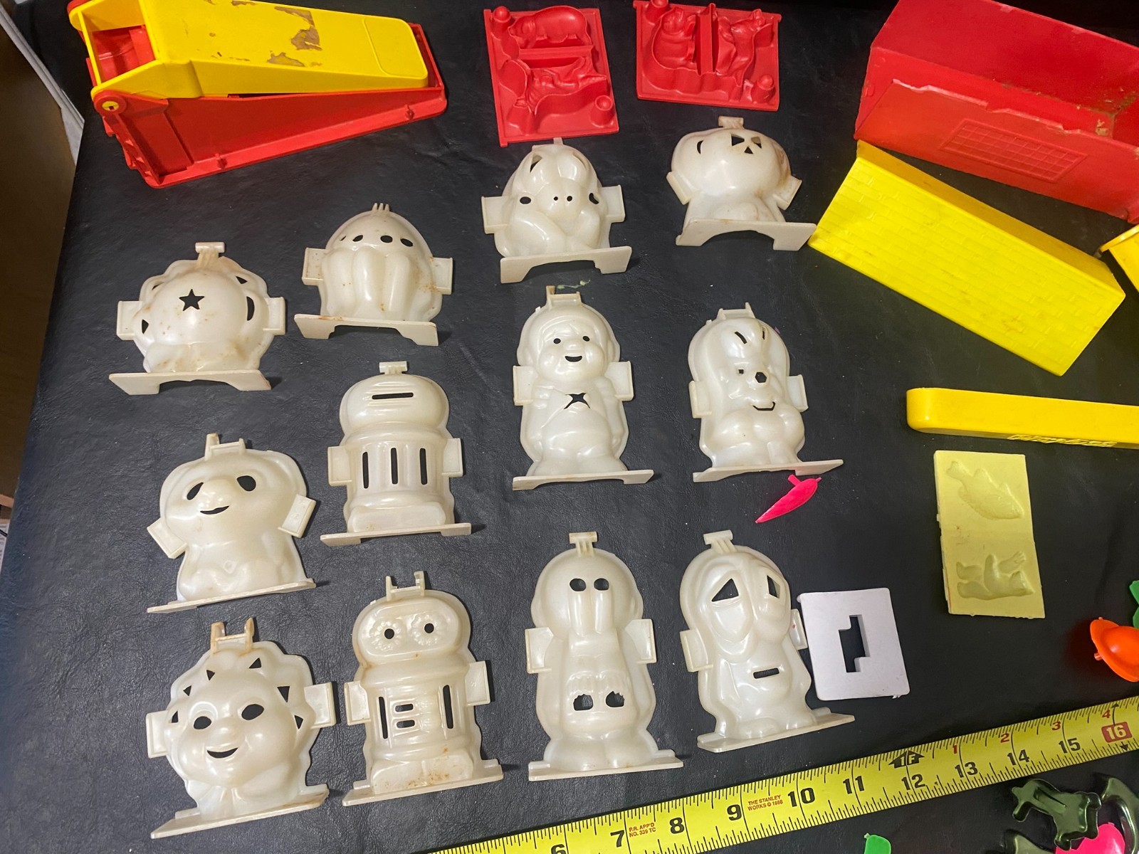 vintage play-doh parts molds pieces plastic forms items with issues