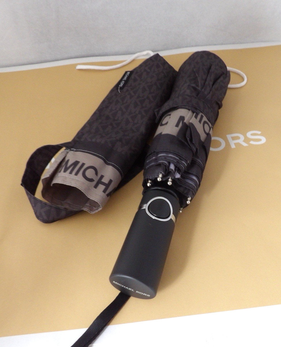 NWT Authentic MICHAEL KORS Black, Gray, Silver Logo Women's Umbrella