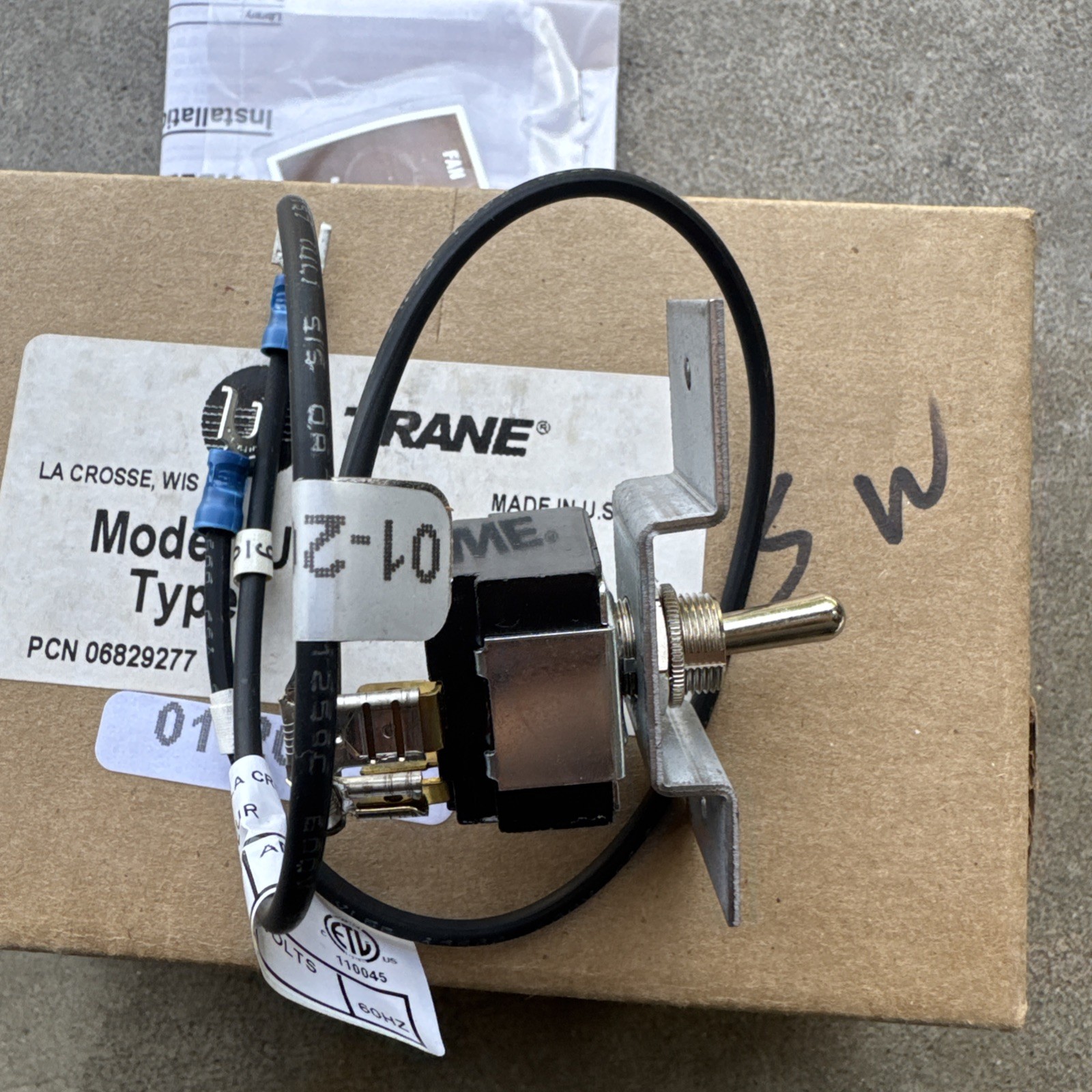 Trane Manual Fan Two Position Toggle Switch UHEC-FS5102