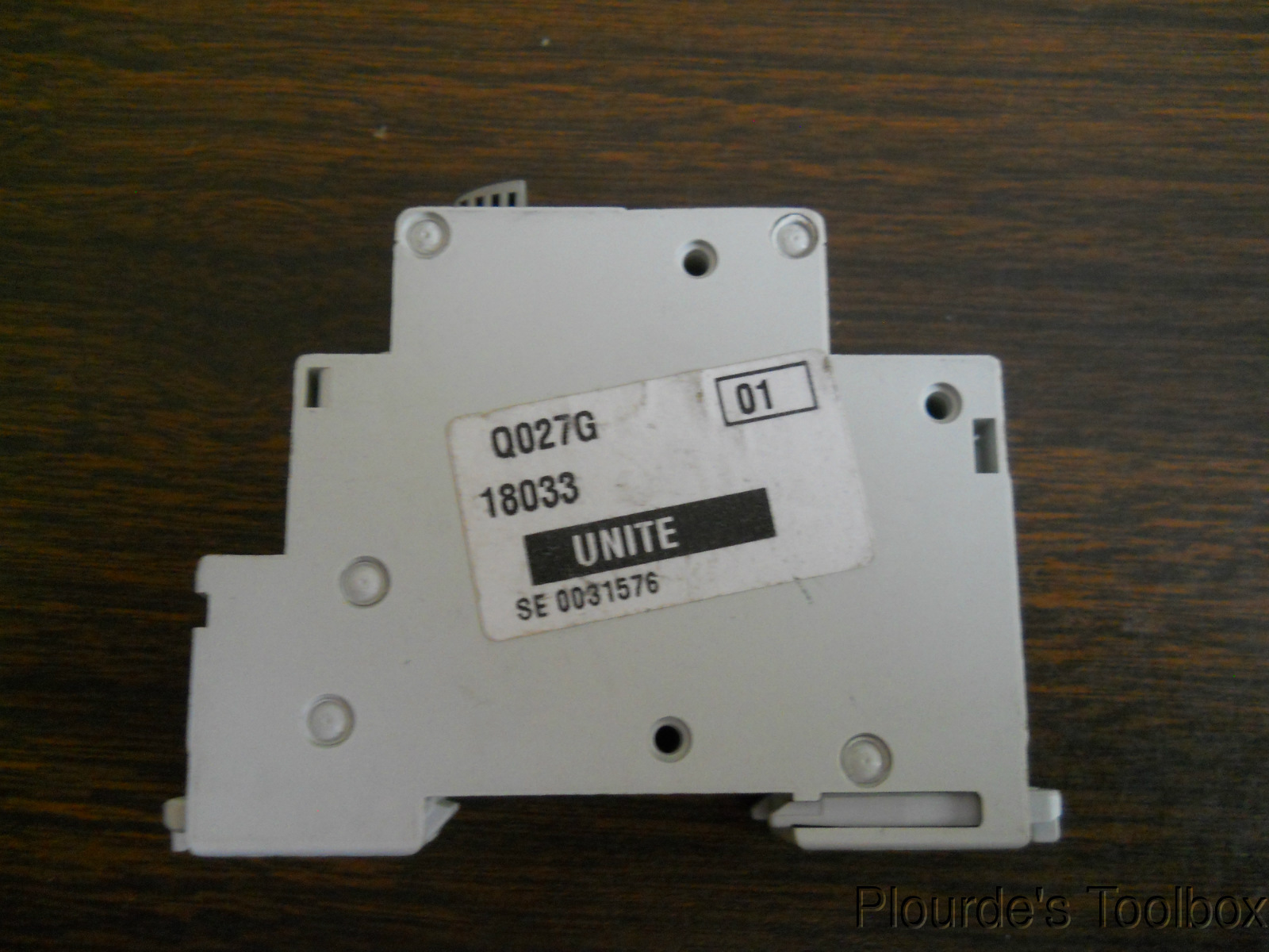 Schneider Merlin Gerin Multi-9 Single BP Pushbutton Switch, 20A 250V, #18033