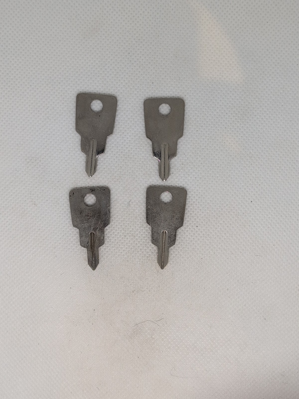Lot Of 4 Luggage Case Keys.  Looks Like Bantam