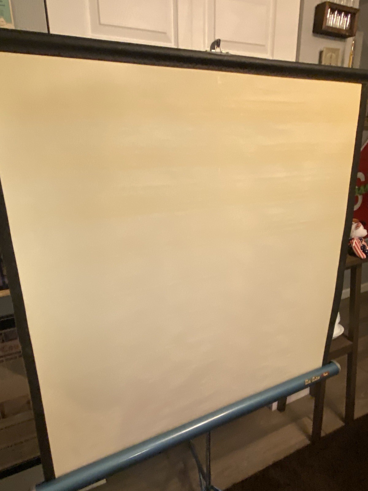 Da-Lite Flyer Projector Screen With Carrier