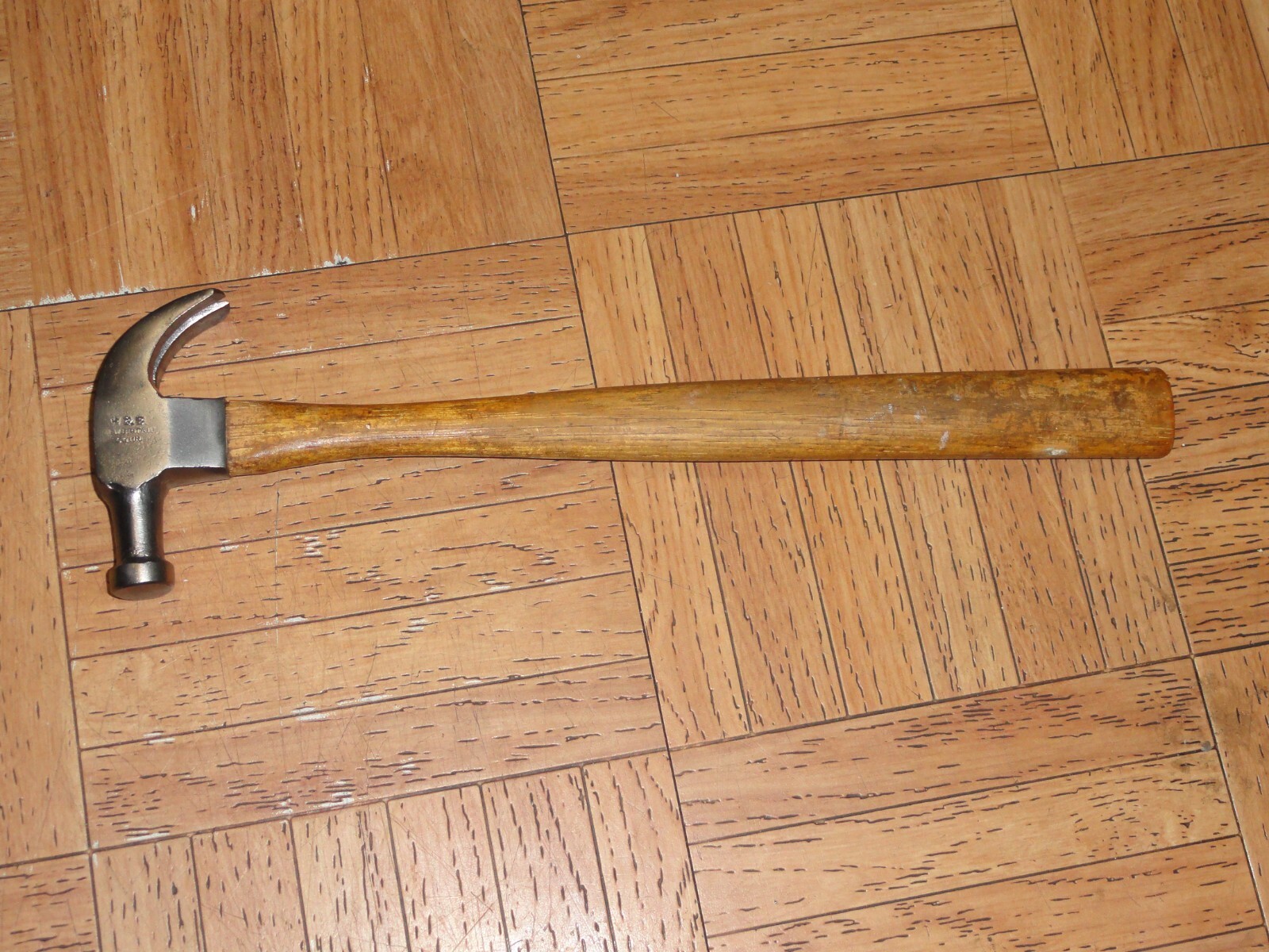 Vintage  Humason & Beckley New Britain Conn. 7oz. Claw Hammer W/Original Handle