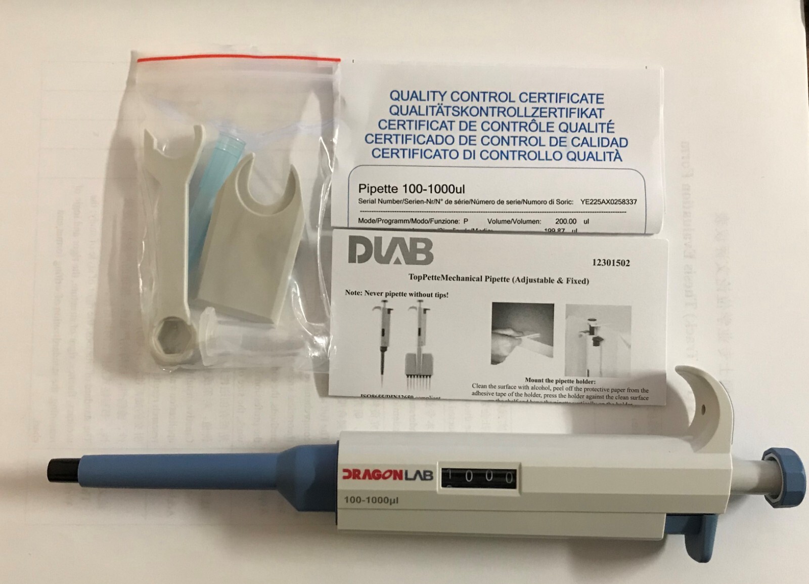 Pipette 100-1000 uL, volume adjustable, autoclavable pipette, pipet, pipettor