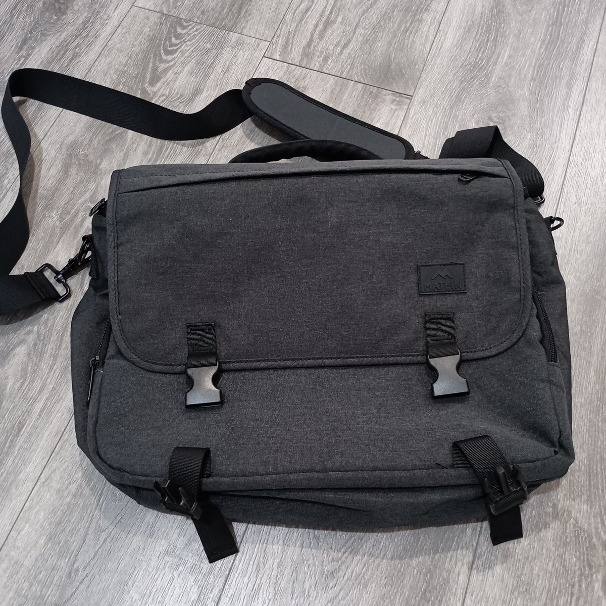 Matein laptop Carrying Case Shoulder Or Handle