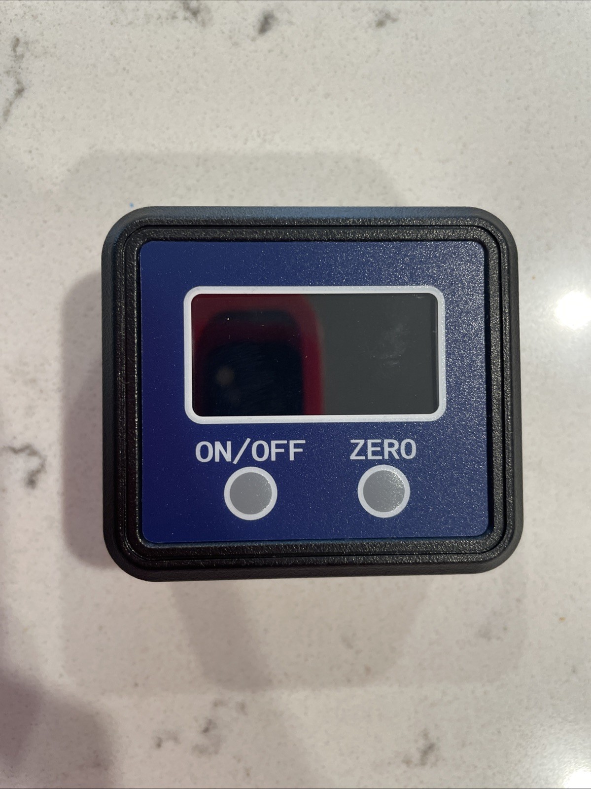 Digital Angle Gauge and Protractor, eOUTIL Digital Angle Finder Inclinometer