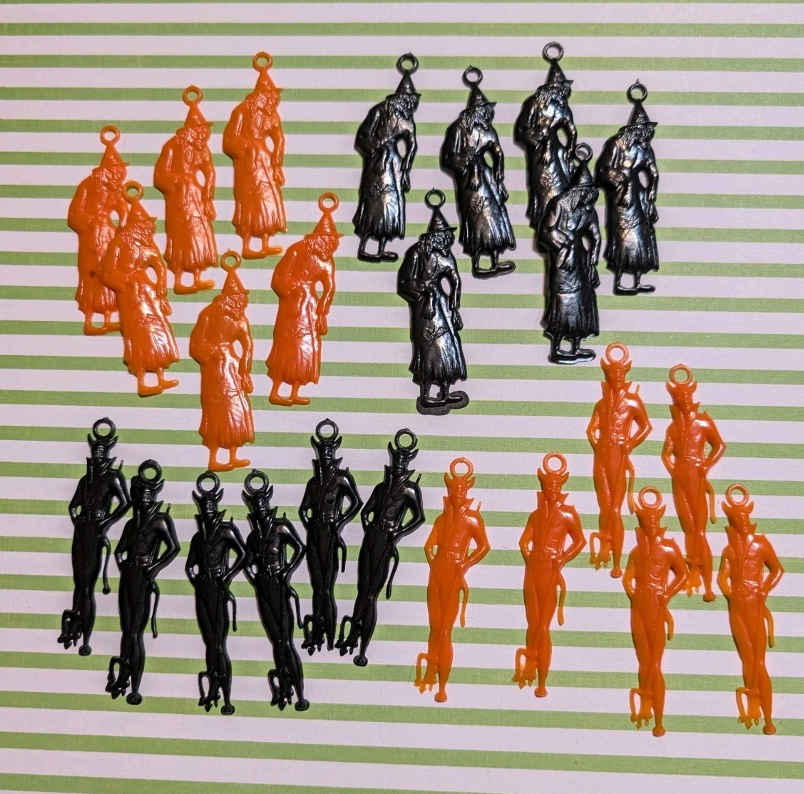 24 Vintage Plastic Halloween Devil Witch Charms Gumball Vending Jewelry