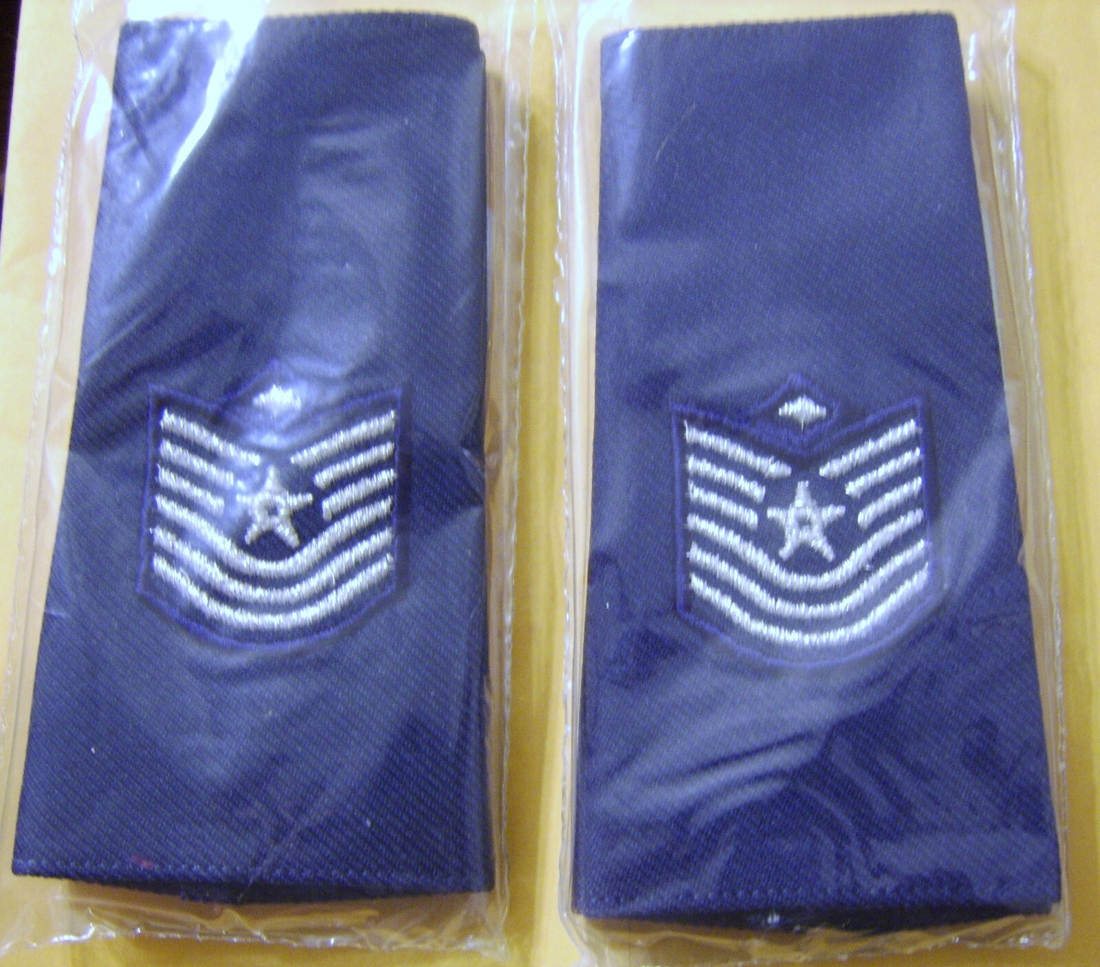 USAF MASTER SERGEANT WITH 1st SGT DEVICE SHOULDER MARK LARGE NIP DATED 1985