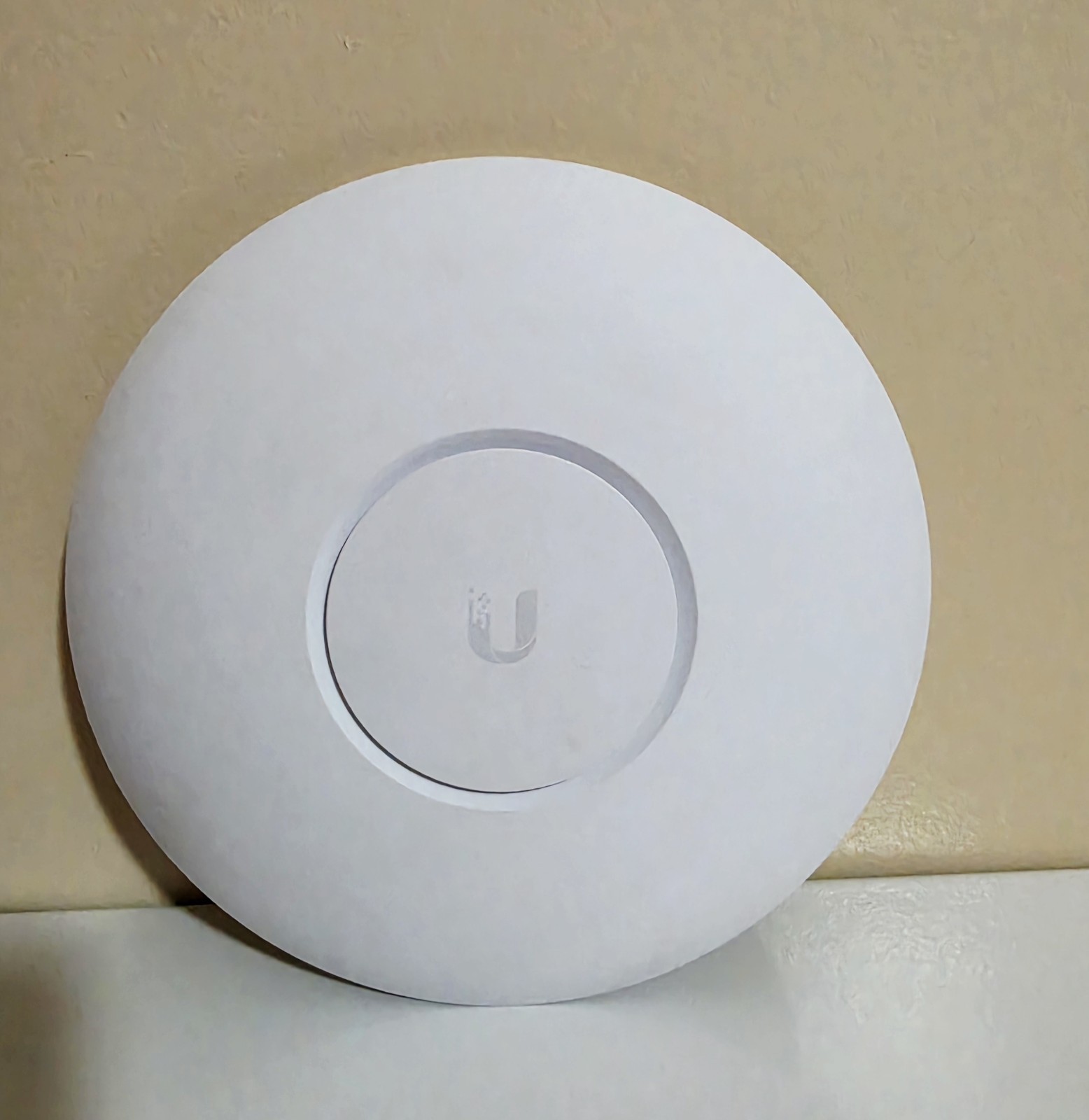 Unified AP AC PRO Access Point M/N: UAP-AC-PRO (Bracket Not Included)