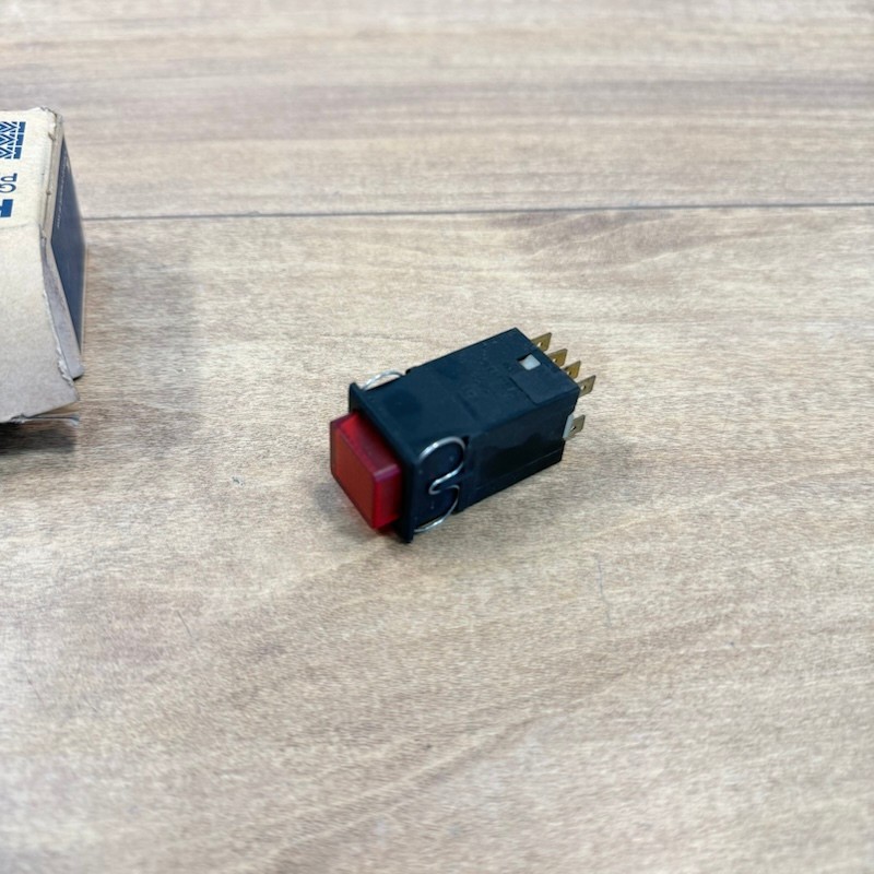 New KOHLER OEM NOS PUSH BUTTON SWITCH / 238279