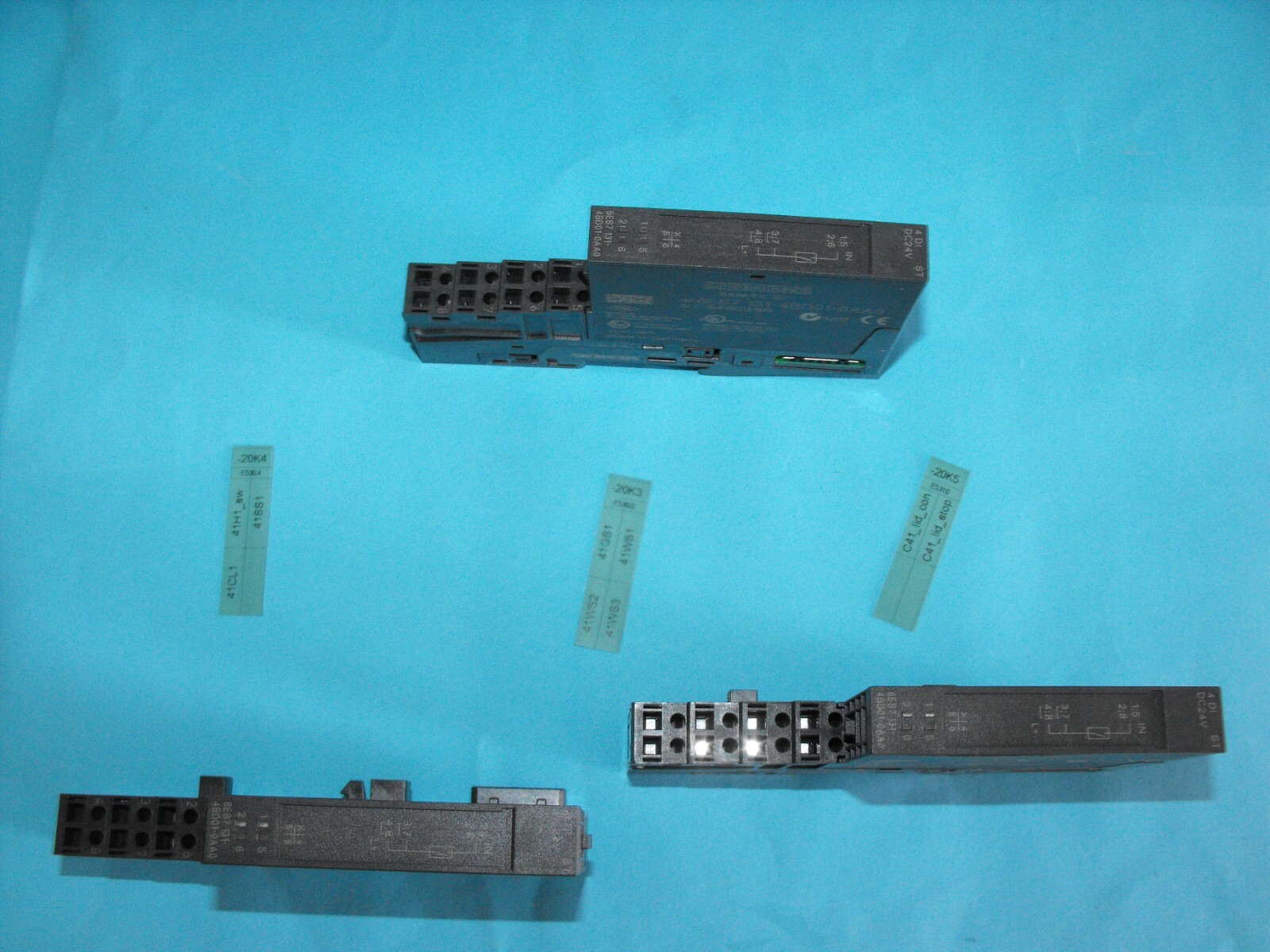 Siemens 6ES7131-4BD01-0AA0+TM-E15C24-01 Terminal Module.USED
