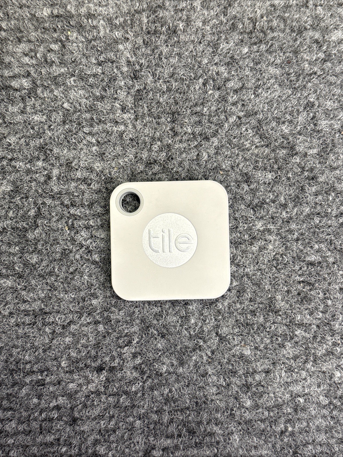 1 Tile Mate Bluetooth Tracker Item Finder Find My Keys Bag White T9001