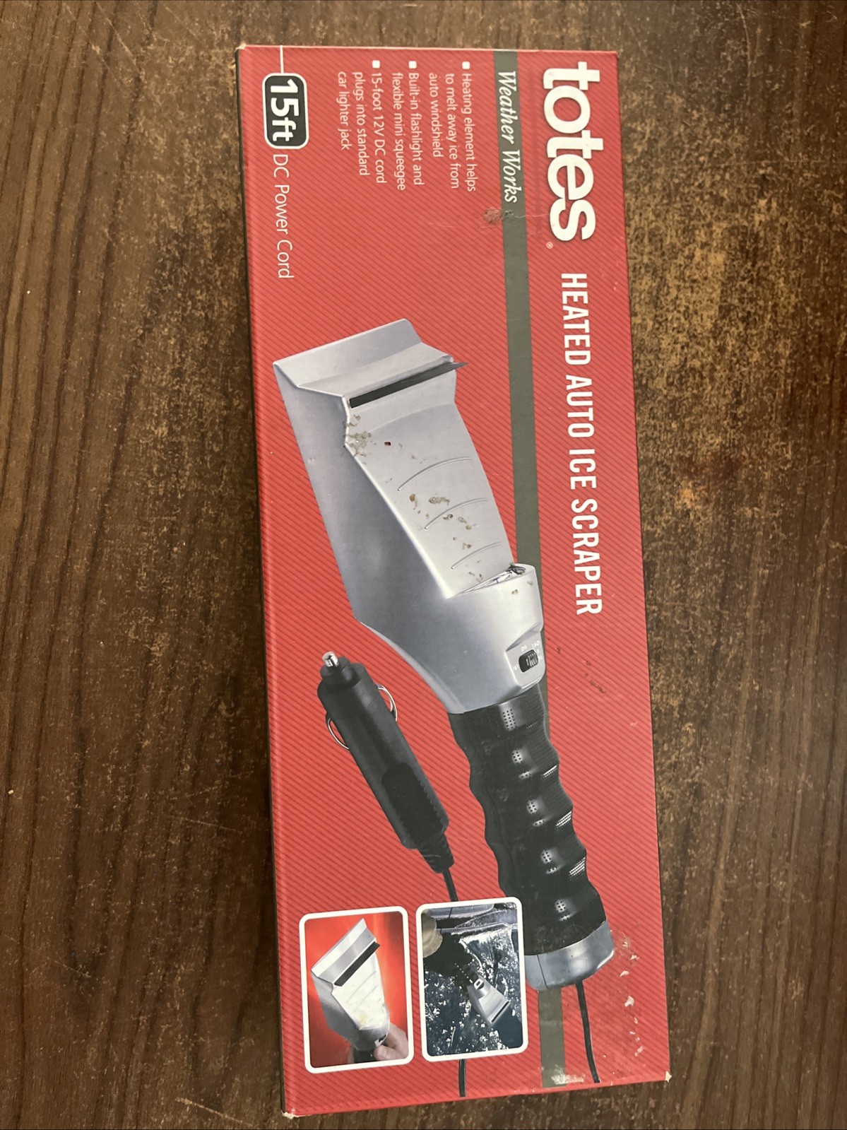 TOTES Heated Auto Car Window Ice Snow Scraper with Built-in Flashlight Open Box
