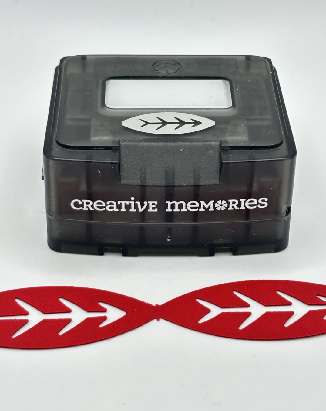 New Creative Memories SIMPLE LEAF CHAIN Border Maker Cartridge Punch 2019 BMC