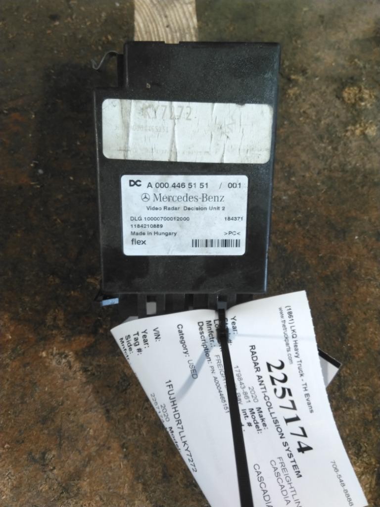Replaces A0004465151/001 2020 FREIGHTLINER CASCADIA 126 RADAR ANTI-COLLISION