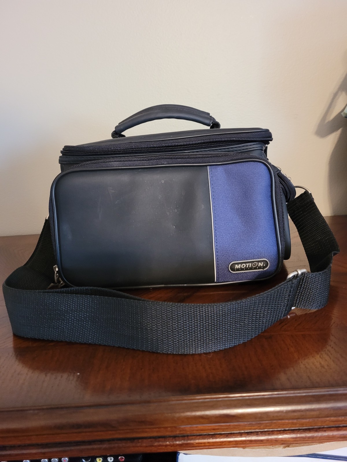 Motion systems Camera Carrying Case with Shoulder Strap Blue and Black Nice