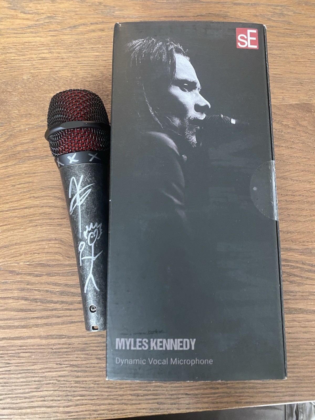 Myles Kennedy Signature Edition Dynamic Vocal Microphone Signed Alter Bridge