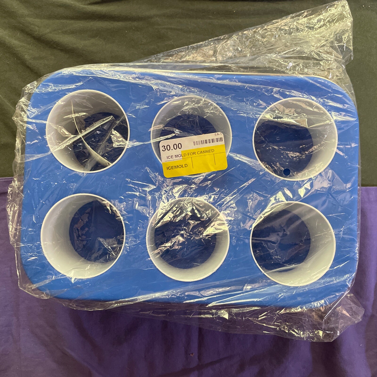Six 6 Pack Canned Drink Ice Mold Silicone TRINKEN DEEP FREEZE 12 Oz Can Beer Pop