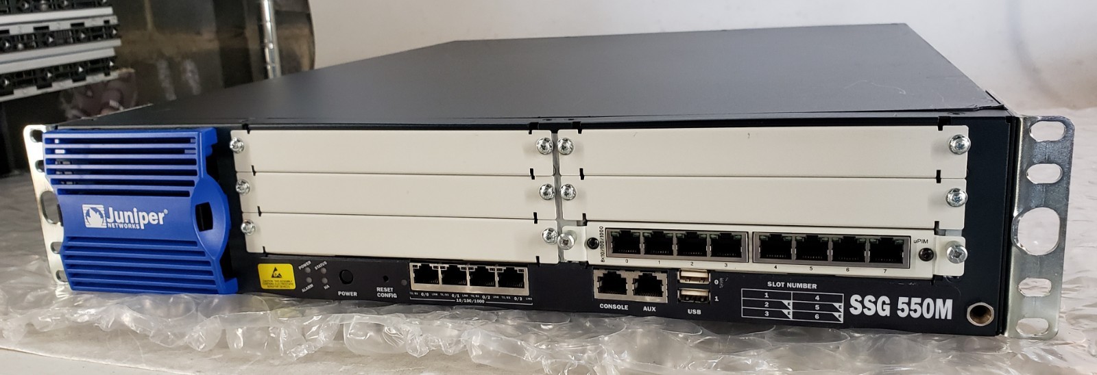 Juniper SSG-550M-SM-DC Secure Services Gateway w/ JXU-8GE-TX-S uPIM
