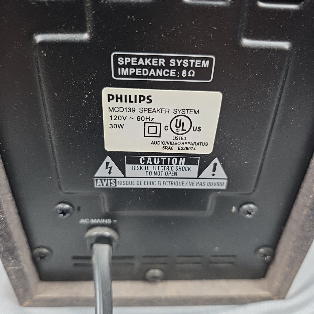 Philips Micro Home Theater MCD139 Player Speakers Subwoofer Remote