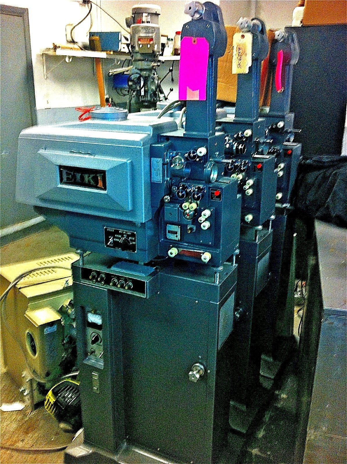 EIKI EX-6000 Professional 16mm Sound Projector w/1000 Watt Xenon  Opt/Mag Sound