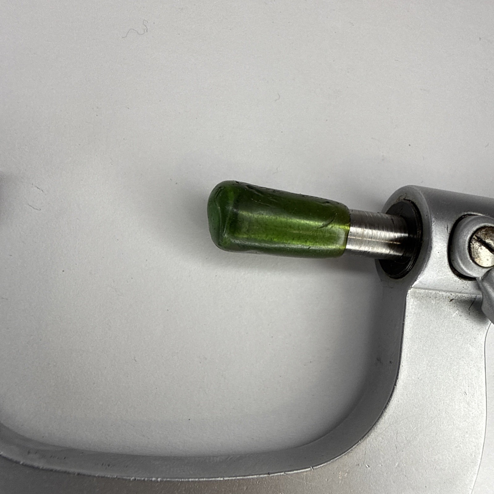 Mitutoyo Ratchet Thimble Outside Micrometer 1-2" Range .001"