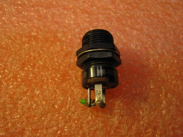800-1030-0333-504  USED from Dialight ***Missing End Piece***