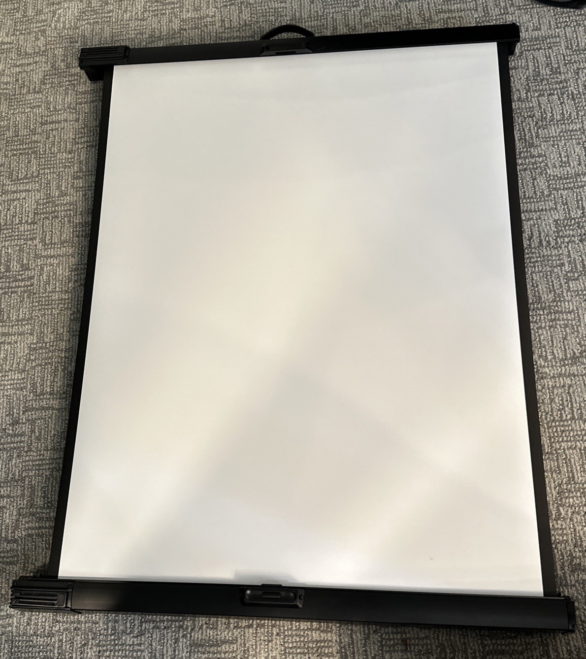 Da-Lite 40"x32" Projection Projector Screen Carpet Model With Carrying Case.