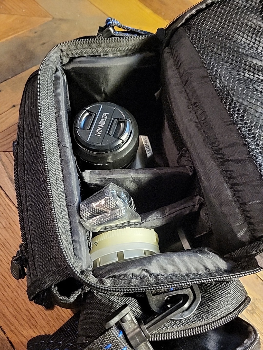 Minolta Maxxum 3 ~ 35mm AF 35-80 Film Camera,Samsonite Bag, Manual ~ Tested Good