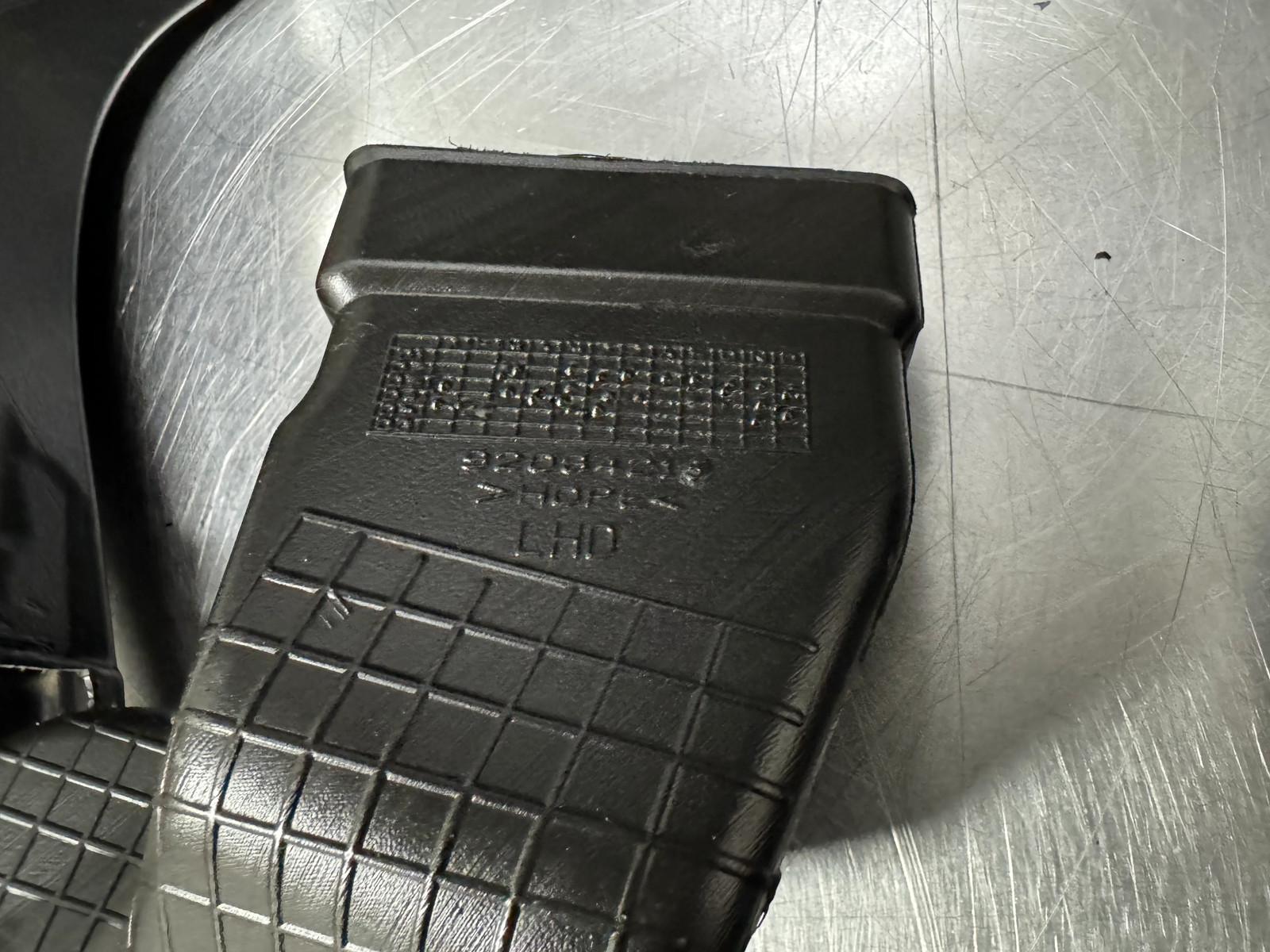 04-06 GTO AIR VENT BUNDLE #N745