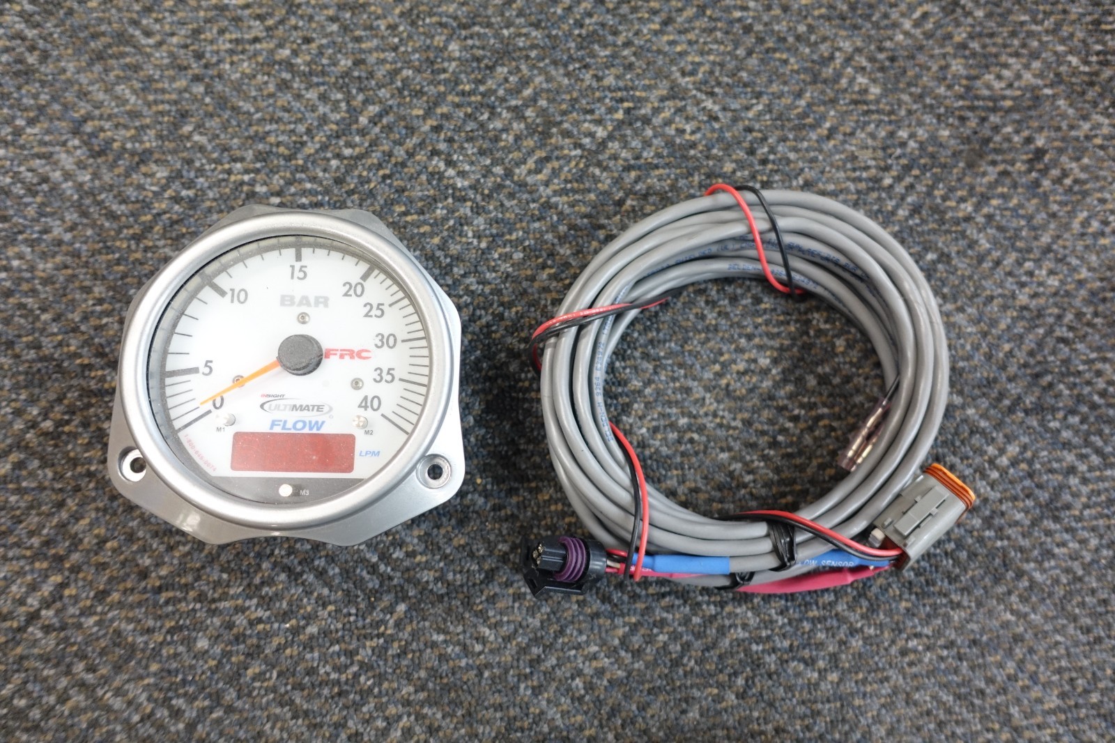 FRC Insight Ultimate Flowmeter/Pressure Gauge XE-FP420-D0B  Display BAR Fire Res