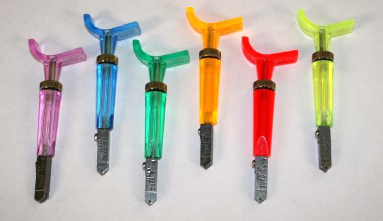 Toyo Thomas Grip Glass Cutter for Stained Glass - Choice of 6 Colors
